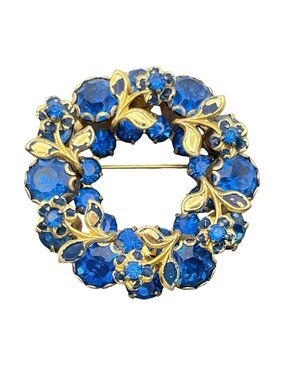 Cobalt blue rhinestone gold tone flower vintage round wreath brooch pin